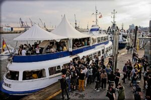 Swan Songs at Booze Cruise Festival, MS Tonne, Hamburg // by xhighfivesx Tobias Luger
