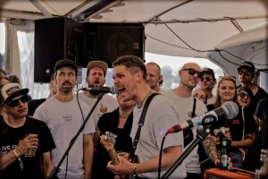 Between Bodies at Booze Cruise Festival, MS Tonne, Hamburg // by xhighfivesx Tobias Luger