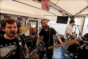 Überyou at Booze Cruise Festival, MS Tonne, Hamburg // by xhighfivesx Tobias Luger