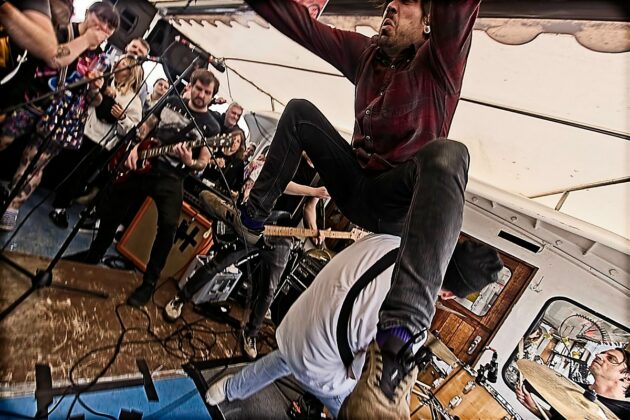 Überyou at Booze Cruise Festival, MS Tonne, Hamburg // by xhighfivesx Tobias Luger