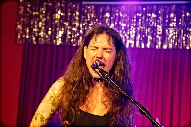 Slow Kiss at Molotow Skybar, Hamburg // by xhighfivesx Tobias Luger