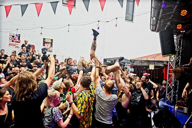 Überyou at Molotow Backyard, Hamburg // by xhighfivesx Tobias Luger