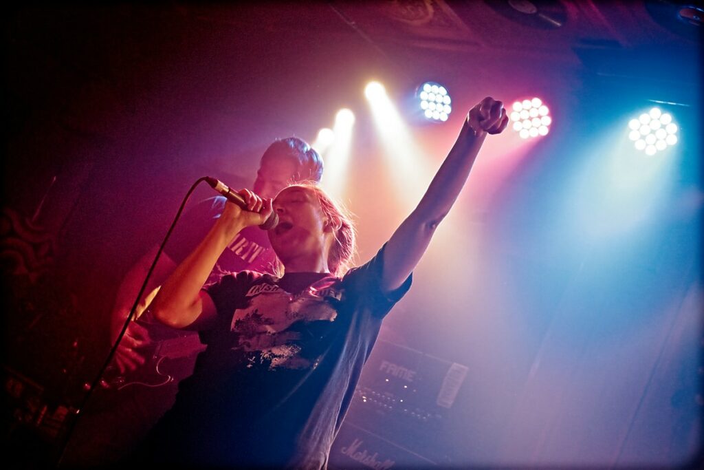 Bilder: Strike Anywhere, Bellyacher in Hamburg am 15.10.2023 - AWAY ...