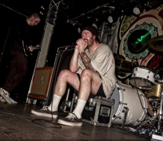 Im Interview: Brendan Murphy von COUNTERPARTS vor der Show in Hamburg Counterparts at Headcrash, Hamburg // by xhighfivesx Tobias Luger