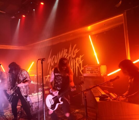 Scumbag Millionaire und The Killer Apes am 19.10.2022 in Mainz Scumbag Millionaire in Mainz