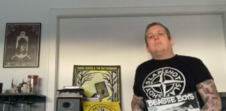 Cornelius Walsh von Dumb Bats
