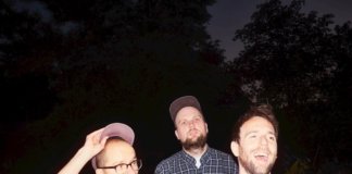 Smile And Burn - Pressefoto