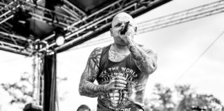 Aggressive (Photo by Kuckuck Artworks)