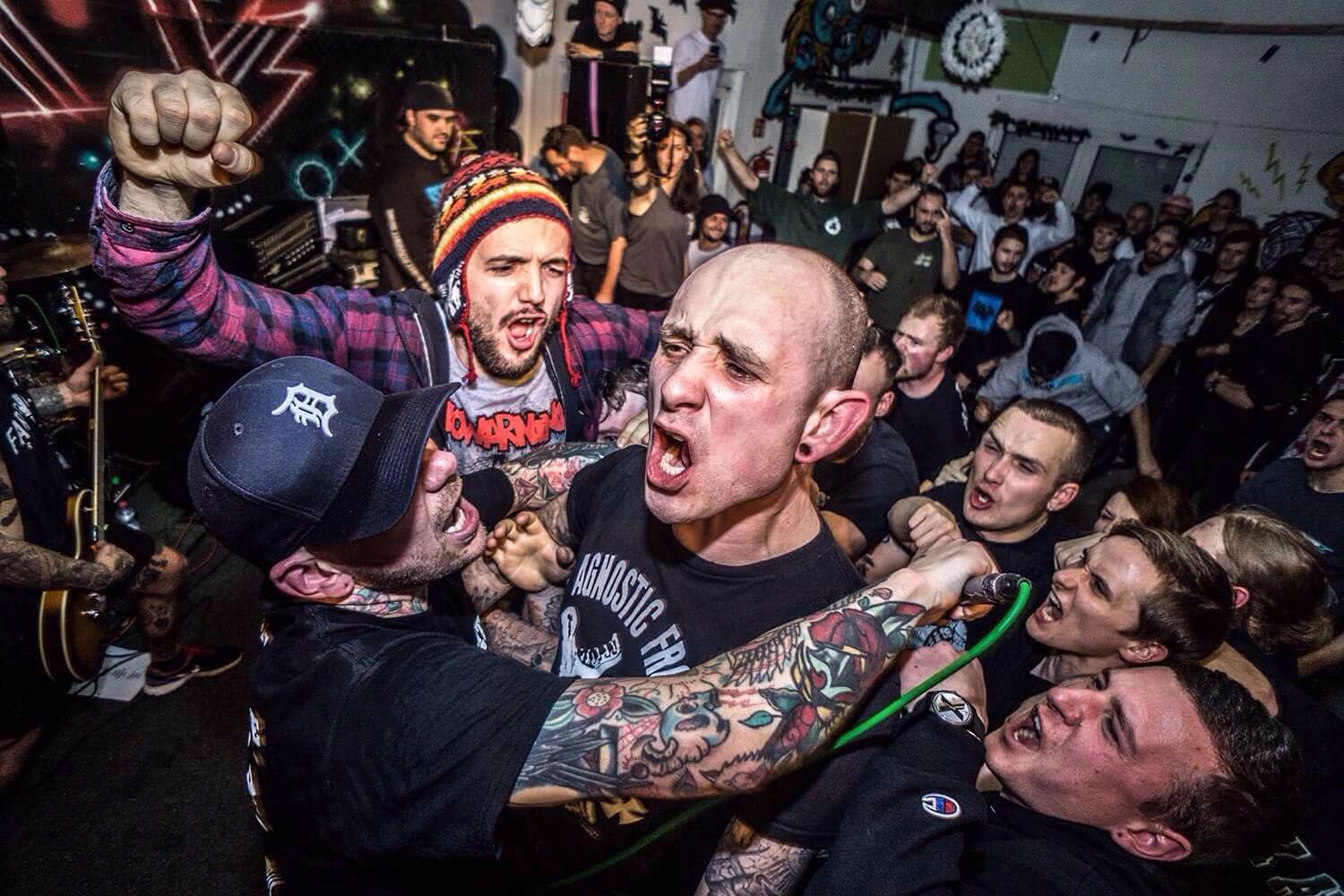 Neue Hardcore Bands, die ihr im Auge behalten solltet (6) - AWAY FROM LIFE