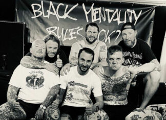 Black Mentality (Black Friday & Zero Mentality | Photo by Mail Seehöfer)