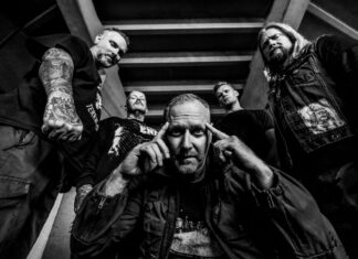 Born From Pain (Photo by Sascha Teschner)