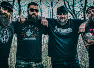 Brick By Brick (Promo-Bild)