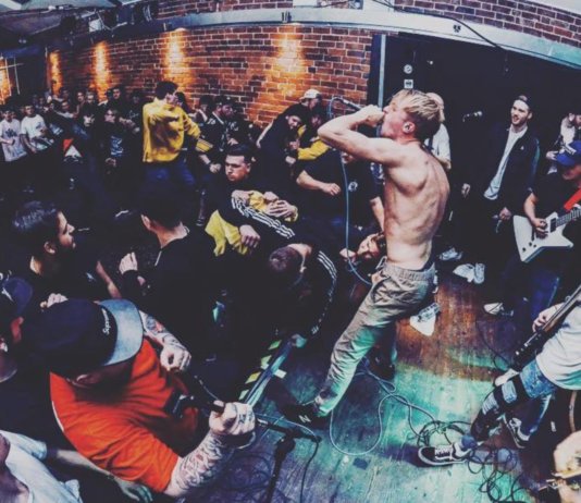 CLENCH YOUR FIST mit neuem Album im August