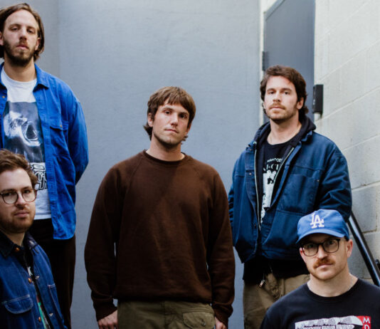Cosmic Joke kündigen neues Album „Suburban Decay“ an Cosmic Joke (Photo Erica Lauren)