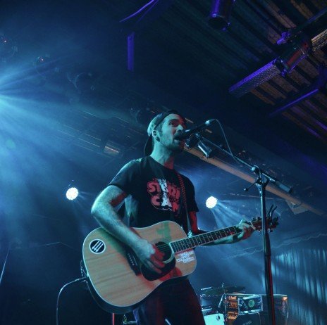 Dave Collide & The Everkids und Sidewalk Surfers am 08.02.2025 in Tom’s Musikkeller in Enkirch