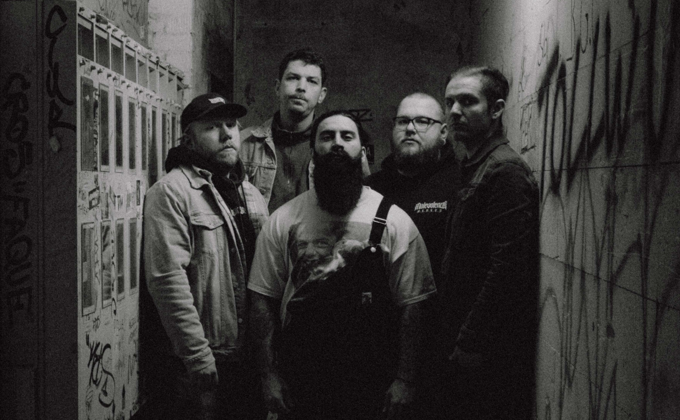 Dagger Threat (Photo by @xverenakrzx)