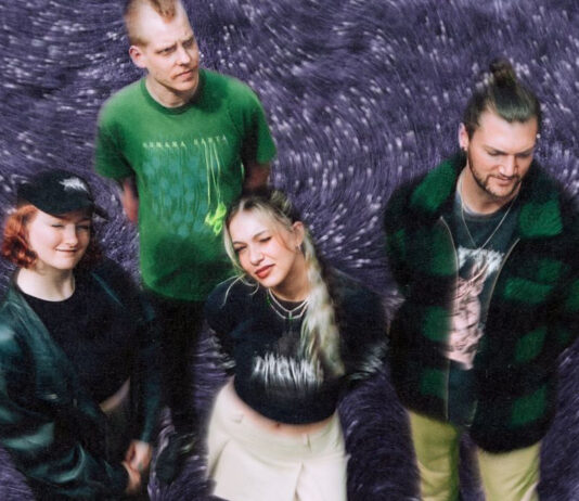 Defiance (Photo by Alina Stoll)