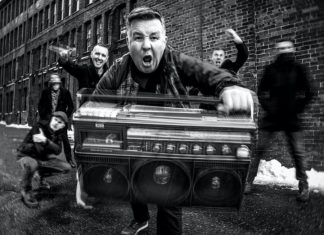 Dropkick Murphys (Photo by Ken Susi)