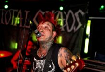 Bilder: Total Chaos und The Rumkicks am 22.08.2026 in Kiel