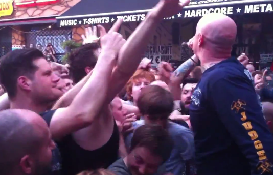TOGETHER TOUR mit GORILLA BISCUITS, MODERN LIFE IS WARE & mehr