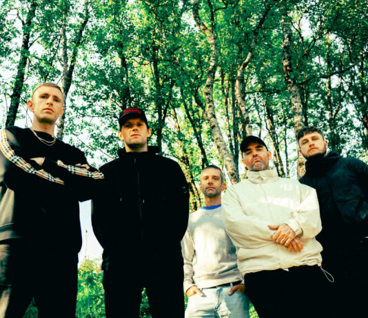 High Vis (Photo by Brage Pederson)