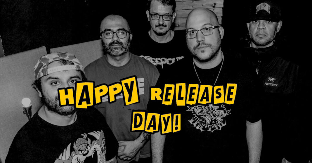 Hold My Own (Photo by John Markovich)