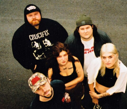 GEL (Photo by Alexis Gross)