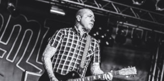 Lars Frederiksen mit The Old Firm Casuals auf dem Endless Summer 2016 (Photo by Michelle Olaya)