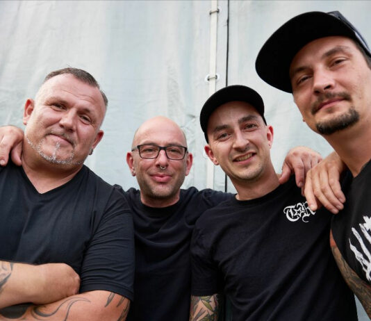 Loikaemie (Photo by Mike Auerbach)