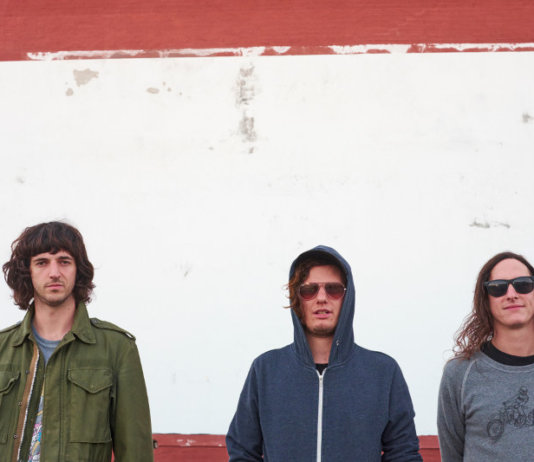 MEAN JEANS streamen neues Album „Tight New Dimension“