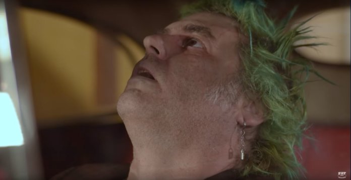 Fat Mike (NOFX - I Love You More Than I Hate Me (Video-Screenshot))