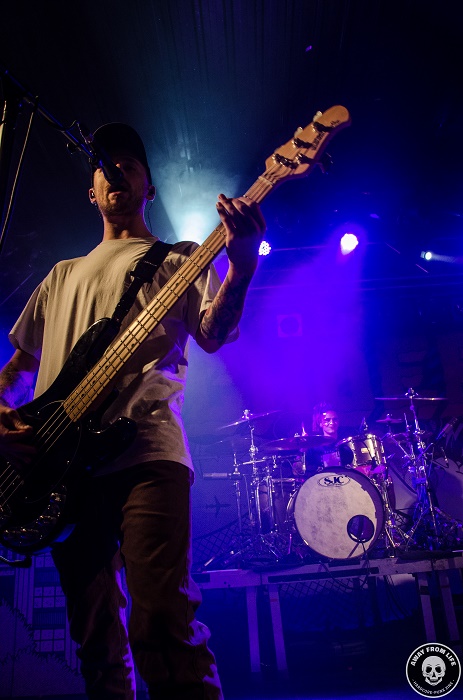 Interview mit NECK DEEP Bassisten Fil Thorpe-Evans - AWAY FROM LIFE