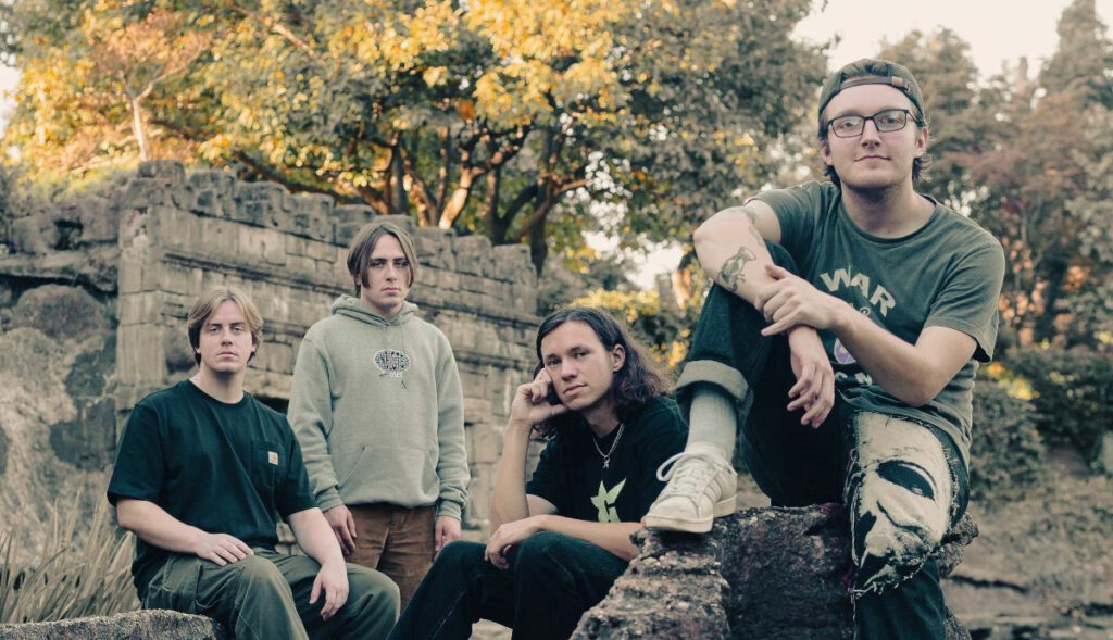 ONE STEP CLOSER veröffentlichen neuen Song 