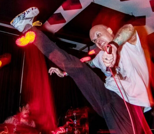 Planet On A Chain (Photo by Jules Wood)