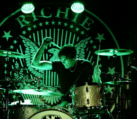 RICHIE RAMONE im Interview zu seiner Zeit bei den Ramones Richie Ramone (Bild zur Verfügung gestellt von Allrooms Agency)