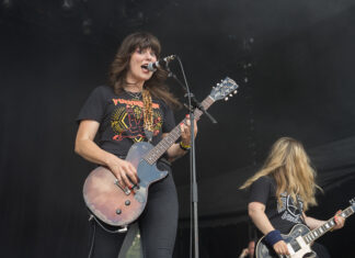 March (Photo by Sven Nöhren)