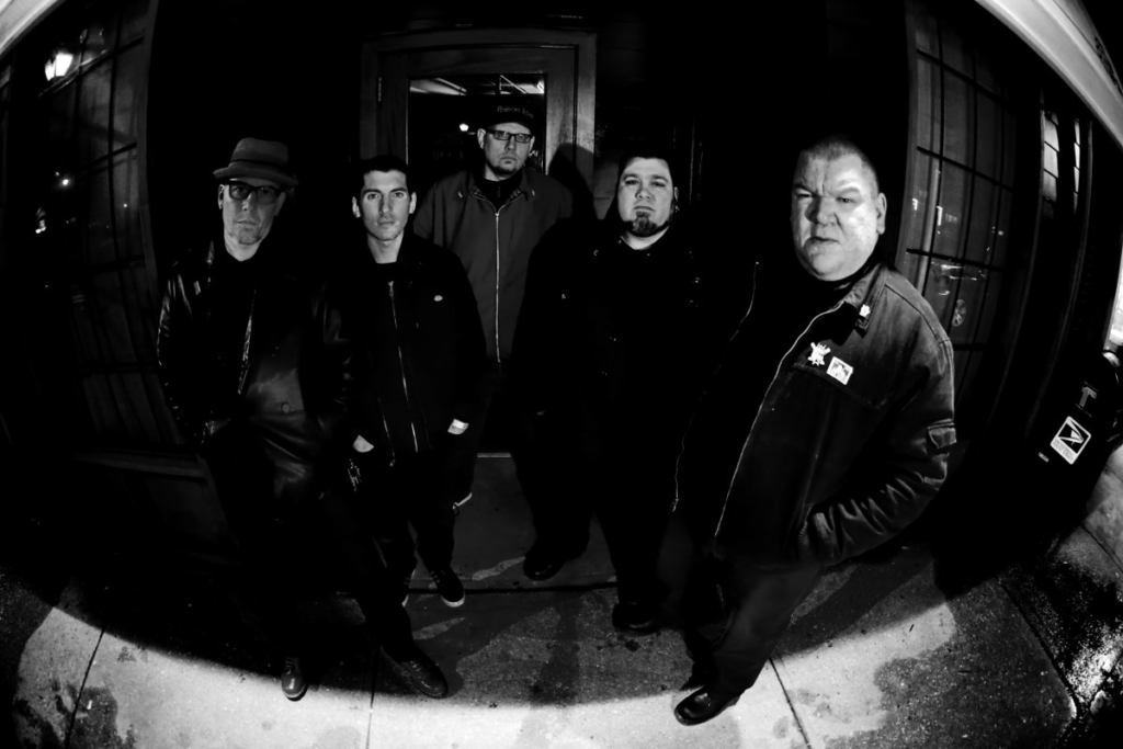 SHEER TERROR streamen neuen Song "The Moon's Gone Out" AWAY FROM LIFE