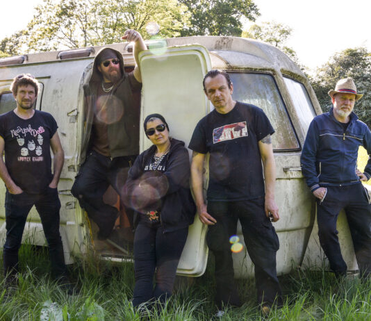 Grobes Fest 2024: Festival-Tour mit Slime und 3 weiteren Bands