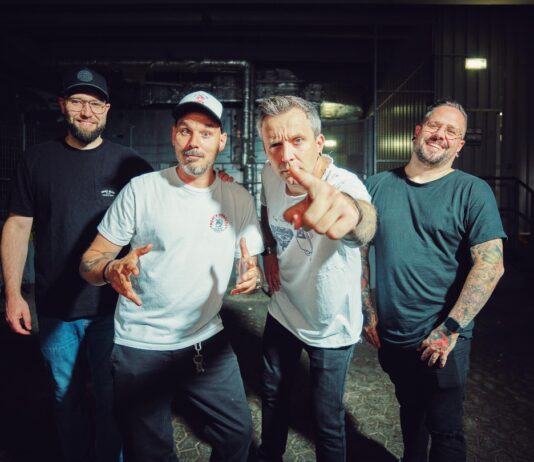 Small State (2024, Promophoto)