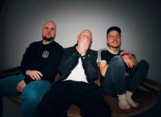 Smile & Burn, Plaiins und The Pill im Winter 2026 auf Tour Smile And Burn (Photo by Max Threlfall)