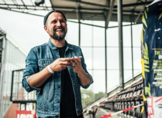 Stefan Jonas, Organisator des Booze Cruise Festival in Hamburg (Photo by Charles Engelken).jpg