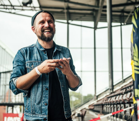 Stefan Jonas, Organisator des Booze Cruise Festival in Hamburg (Photo by Charles Engelken).jpg