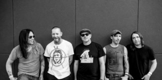 Swingin Utters - Photo by Alan Snodgrass