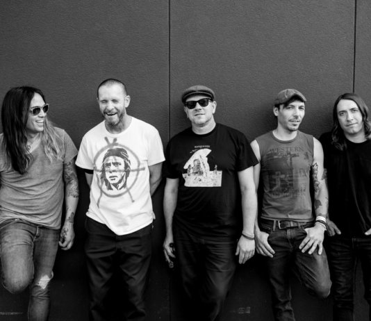 Swingin Utters - Photo by Alan Snodgrass