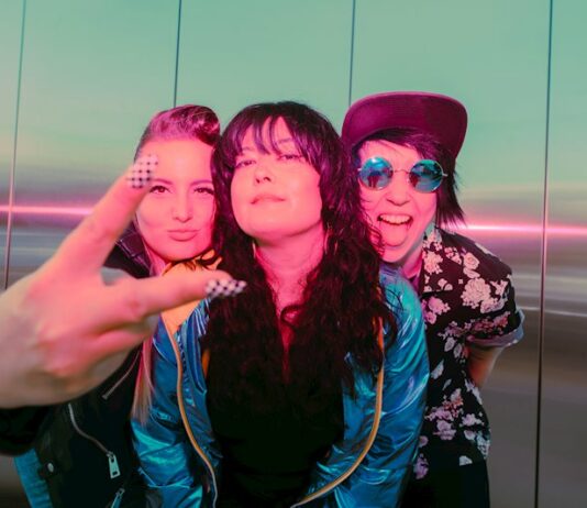 THE VON TRAMPS signen bei SBÄM Records und veröffentlichen Cover-Track „Sunflower“