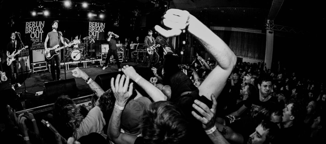 Touche Amore_Berlin-Breakout_2026_@herrzulle_-cropped-dark