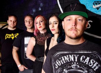 Tsunami Bomb (Promo-Photo by Amber Mannon Mannon Pictures)