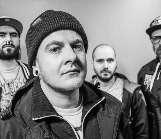 VEILSIDE – Interview mit Sänger Tritschi zum „Neuanfang“