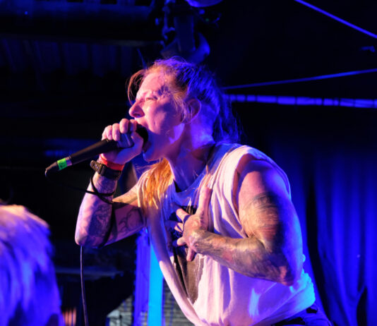 Walls Of Jericho Live in Dortmund 17.6. Junkyard