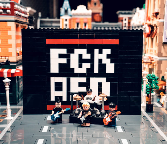 ZSK veröffentlichen Stop-Motion-Video zu „Alle meine Freunde“ ZSK - Alle meine Freunde (Bildcredit Arkadiusz Goniwiecha)